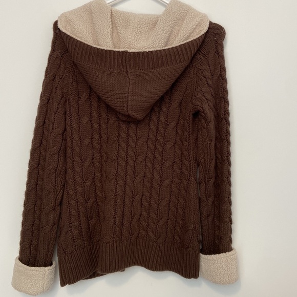 Cabela’s Hooded Sweater Knit Womens Small Brown/White Toggles Sherpa Lining - Picture 5 of 7